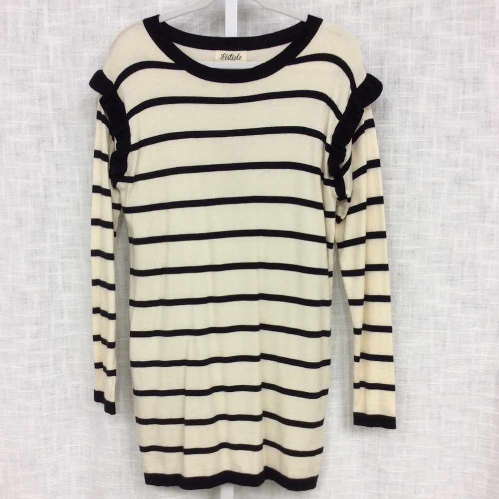 Listicle Large Cream With Black Trim Sweater